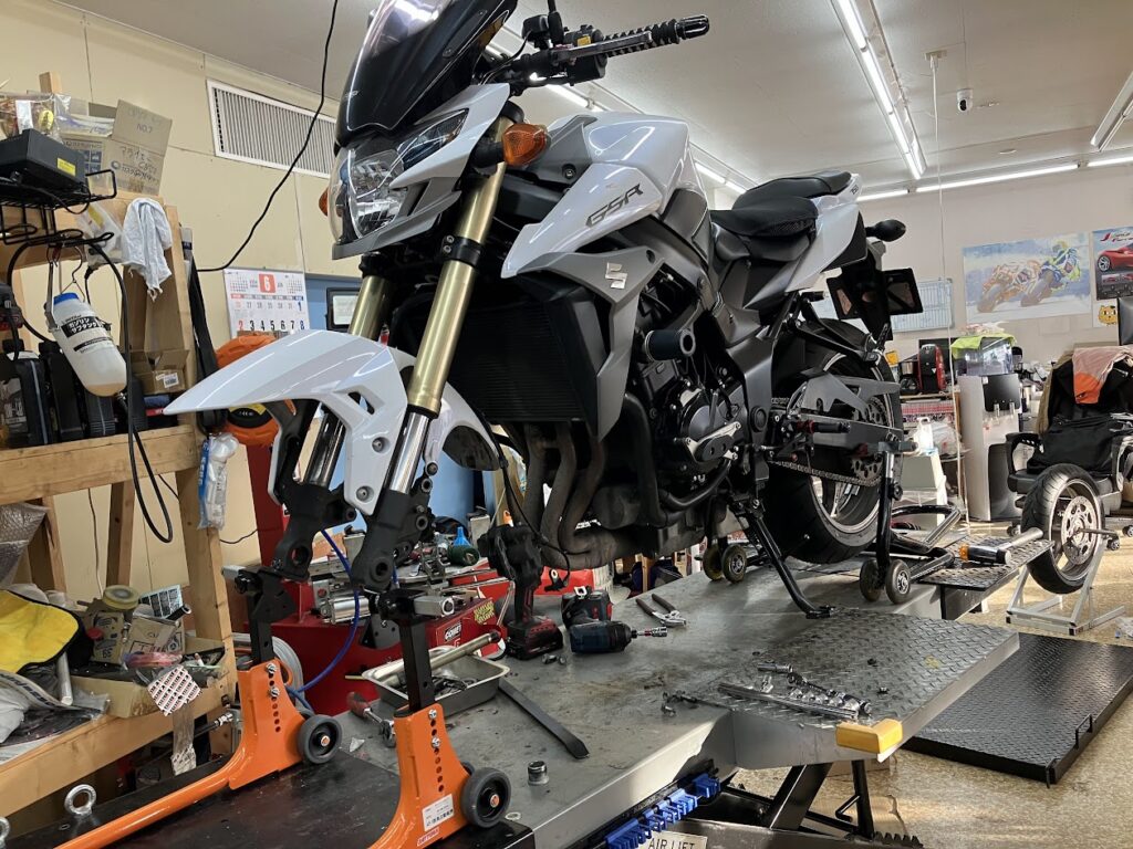 GSR750のバイクタイヤ交換