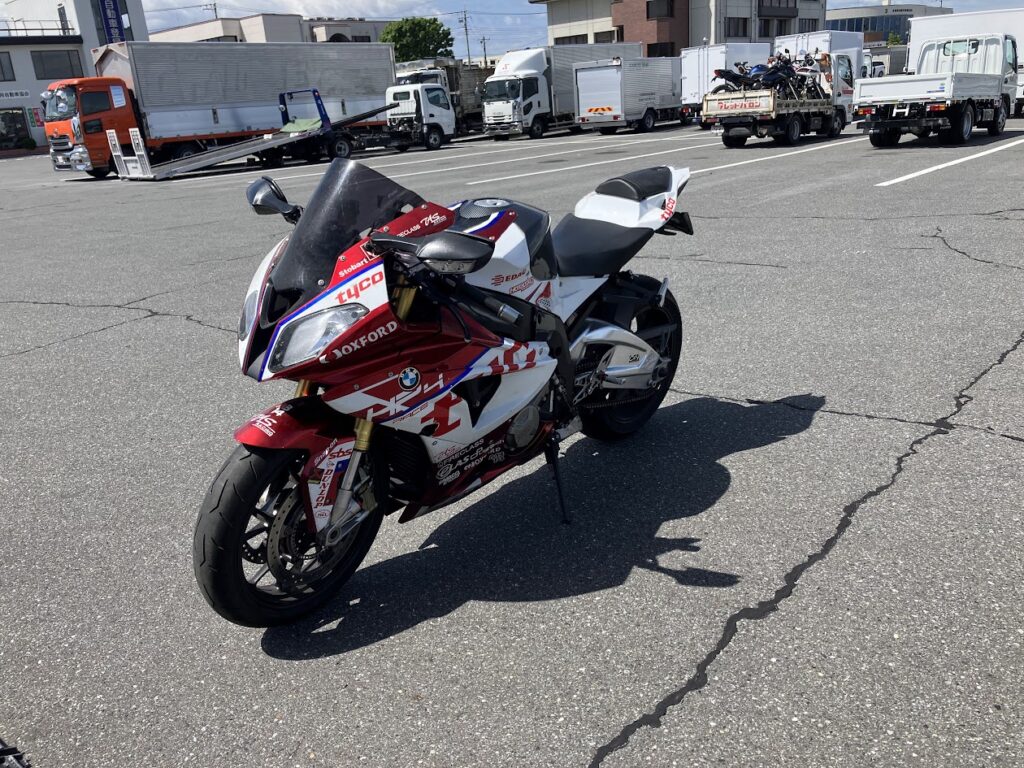 BMW S1000RRのバイク車検