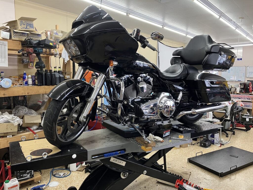 ROAD GLIDE SPECIALのバイク車検とオイル交換