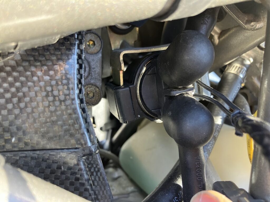 モンスターS4のスターターリレー交換