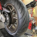 CB1300スーパーボルドールの持込タイヤ交換