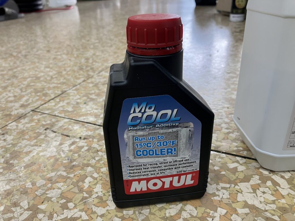 モクールをバイクに入れてみました