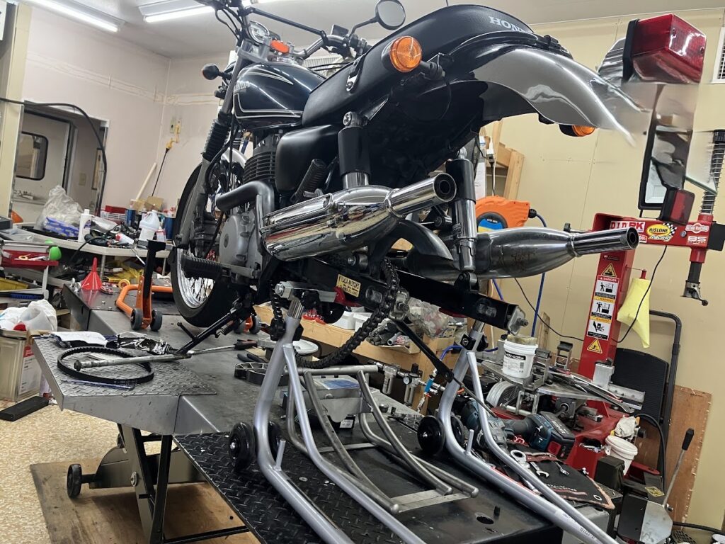 CL400の持ち込みタイヤ交換