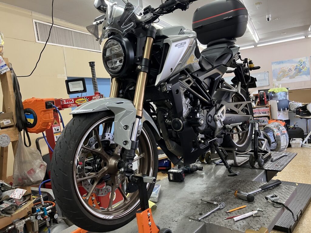 ホンダCB125の持ち込みタイヤ交換