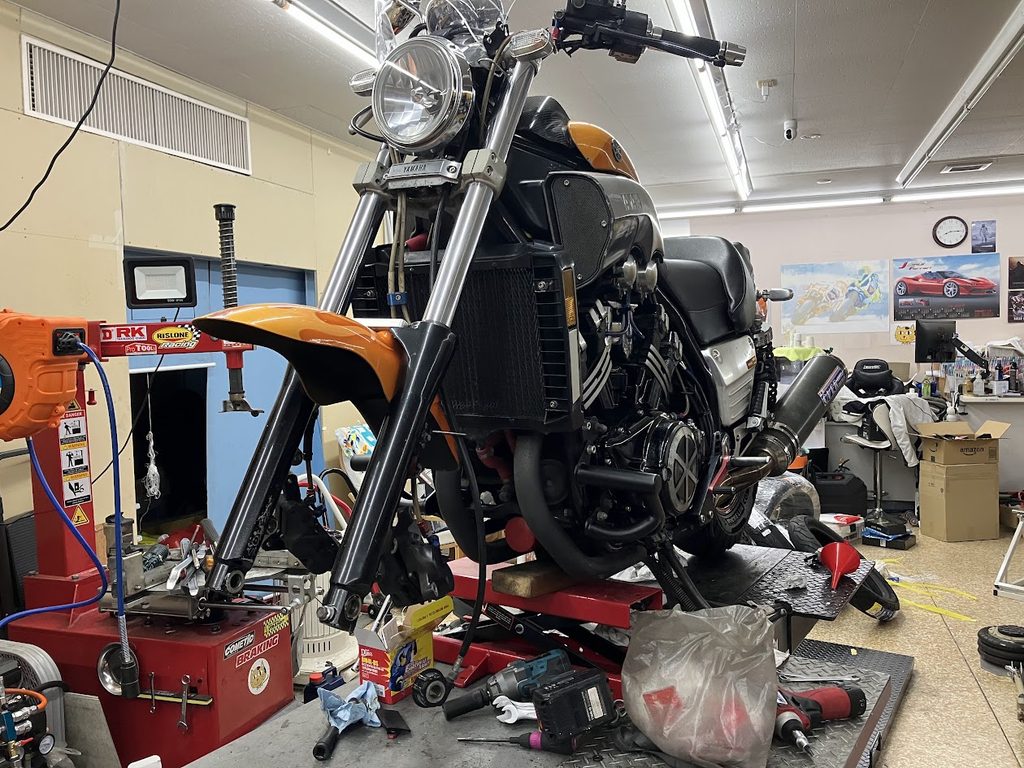 V-MAX1200のフロントタイヤ交換